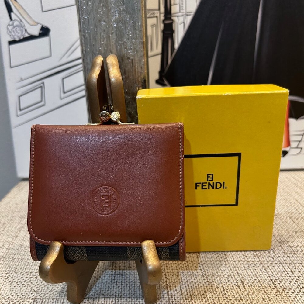 Vintage Fendi Zucca Bifold Wallet - Picture 2 of 13